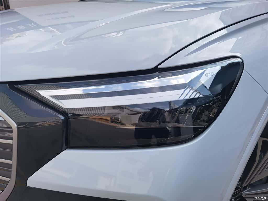 Audi Q4 e-tron, 2024 28