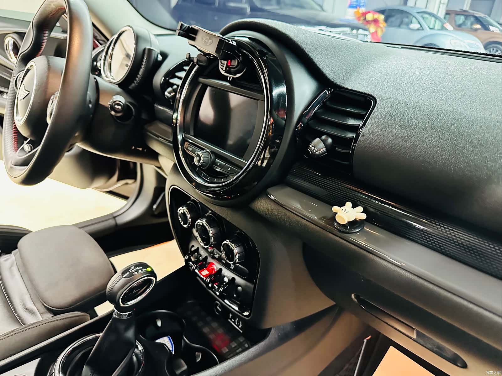 Mini Clubman, 2017 25