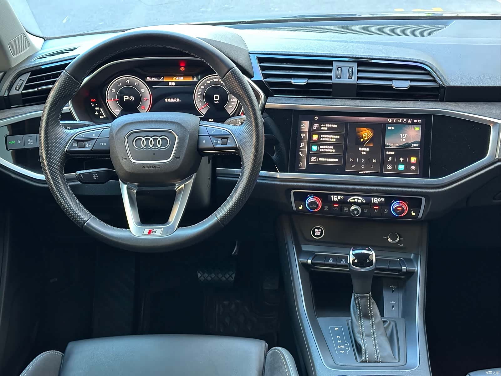 Audi Q3, 2023 14