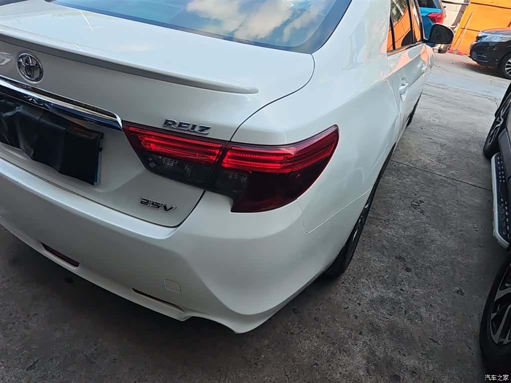 Toyota 2.5V, 2017 8