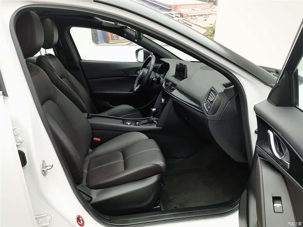 Mazda CX-4, 2020 23