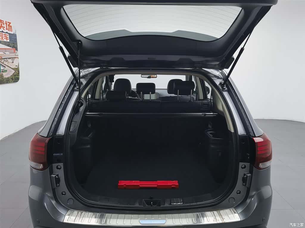 Mitsubishi Outlander, 2020 16