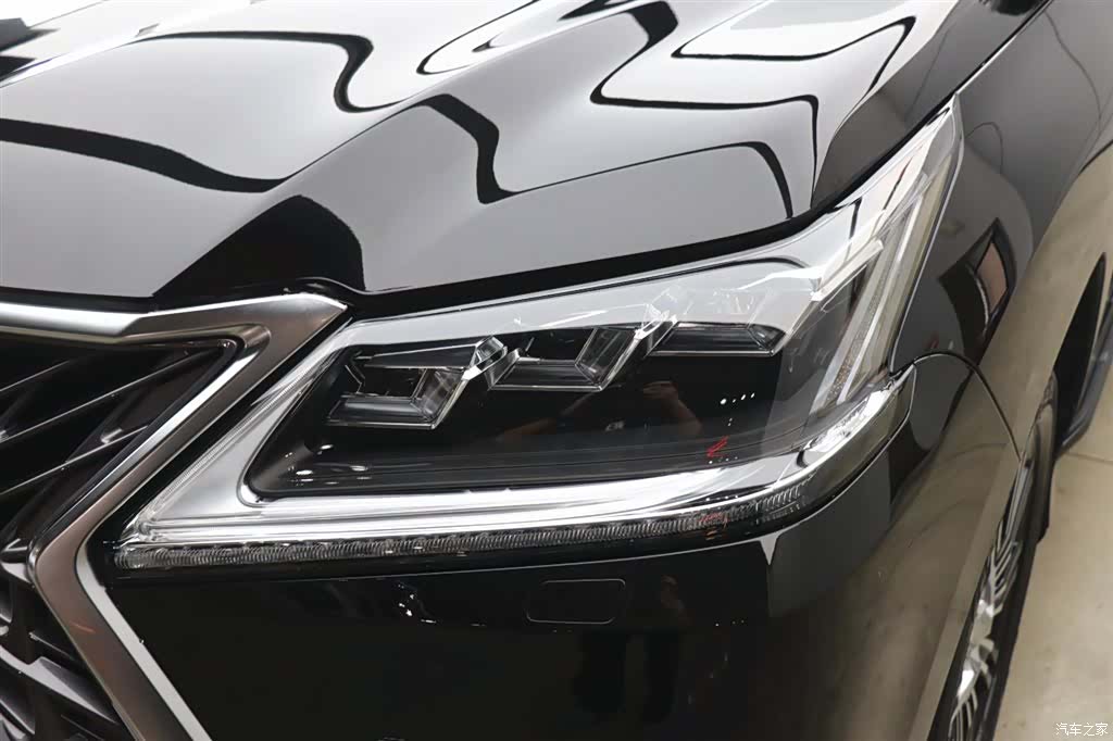 Lexus LX, 2020 29