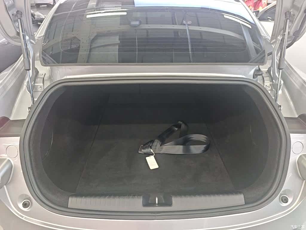 Xpeng P7, 2021 19