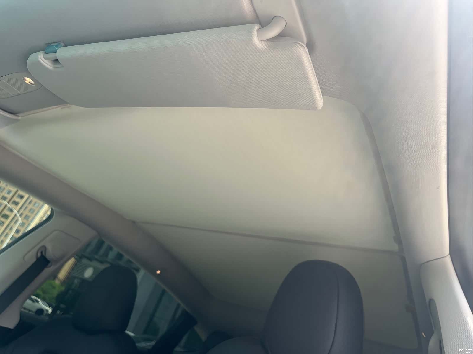 Tesla Model Y, 2024 28