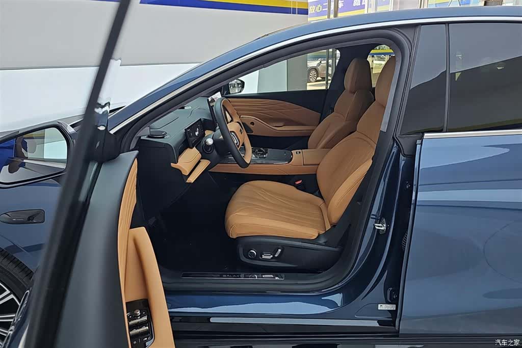 Geely 8, 2025 9