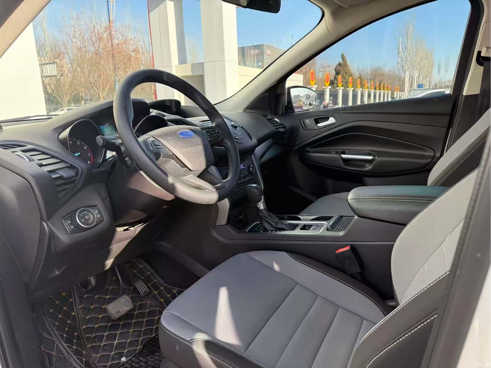 Ford Kuga, 2017 4