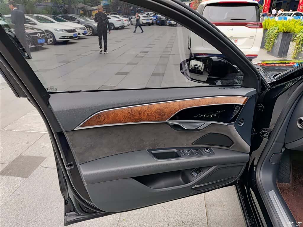 Audi A8L, 2019 6