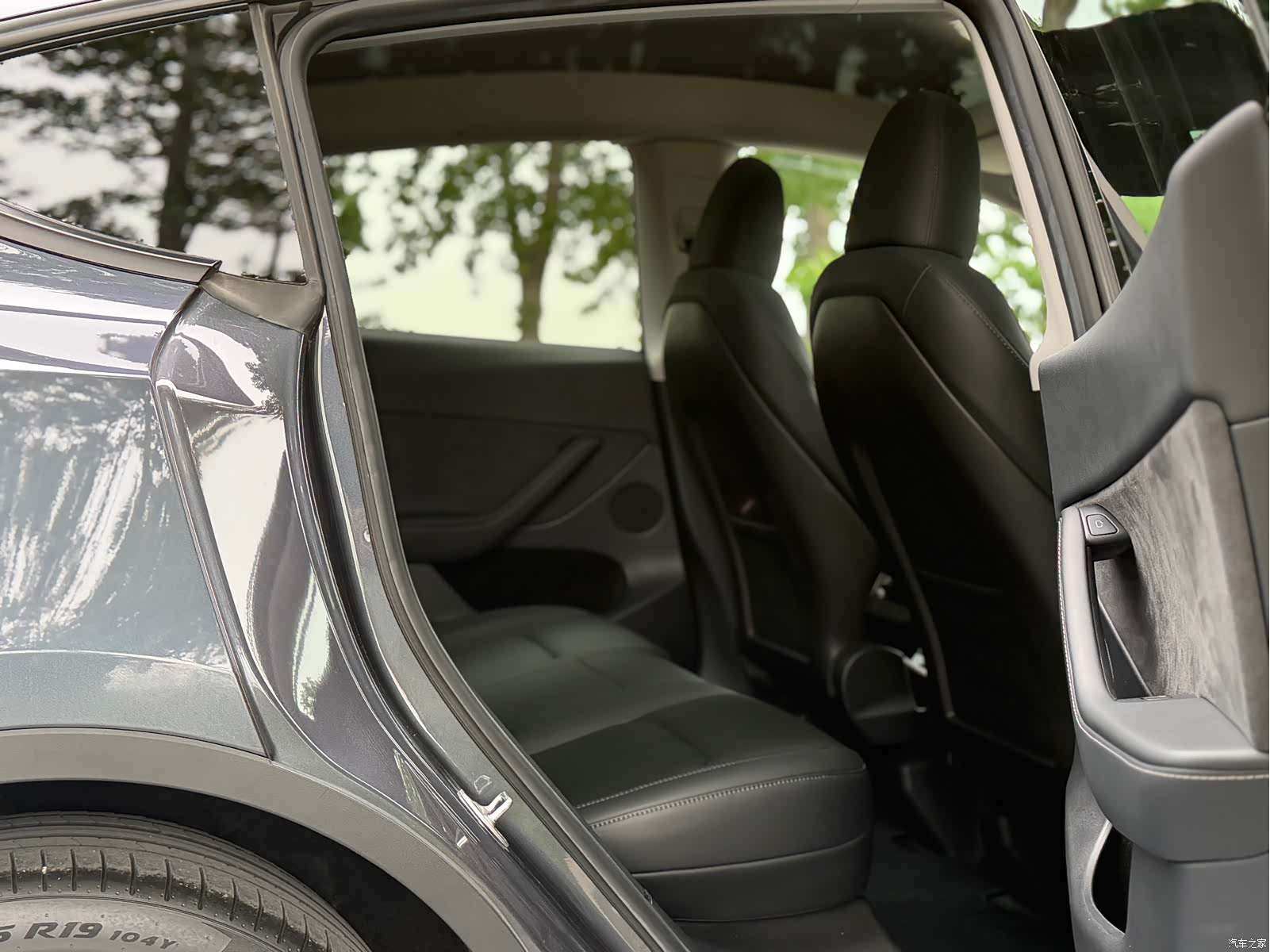 Tesla Model Y, 2022 11