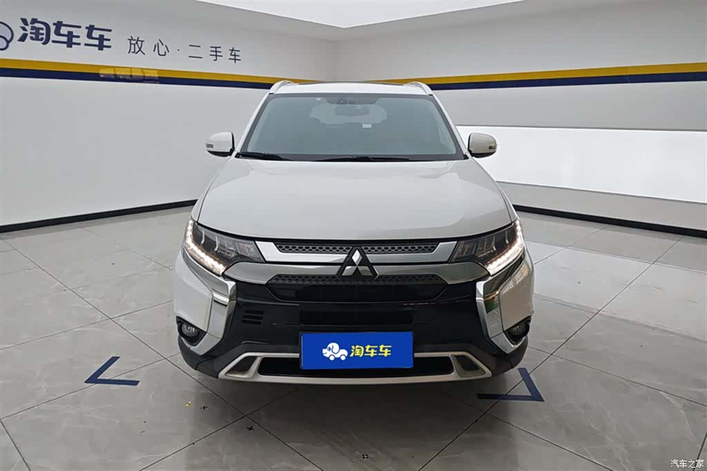Mitsubishi Outlander, 2020 2