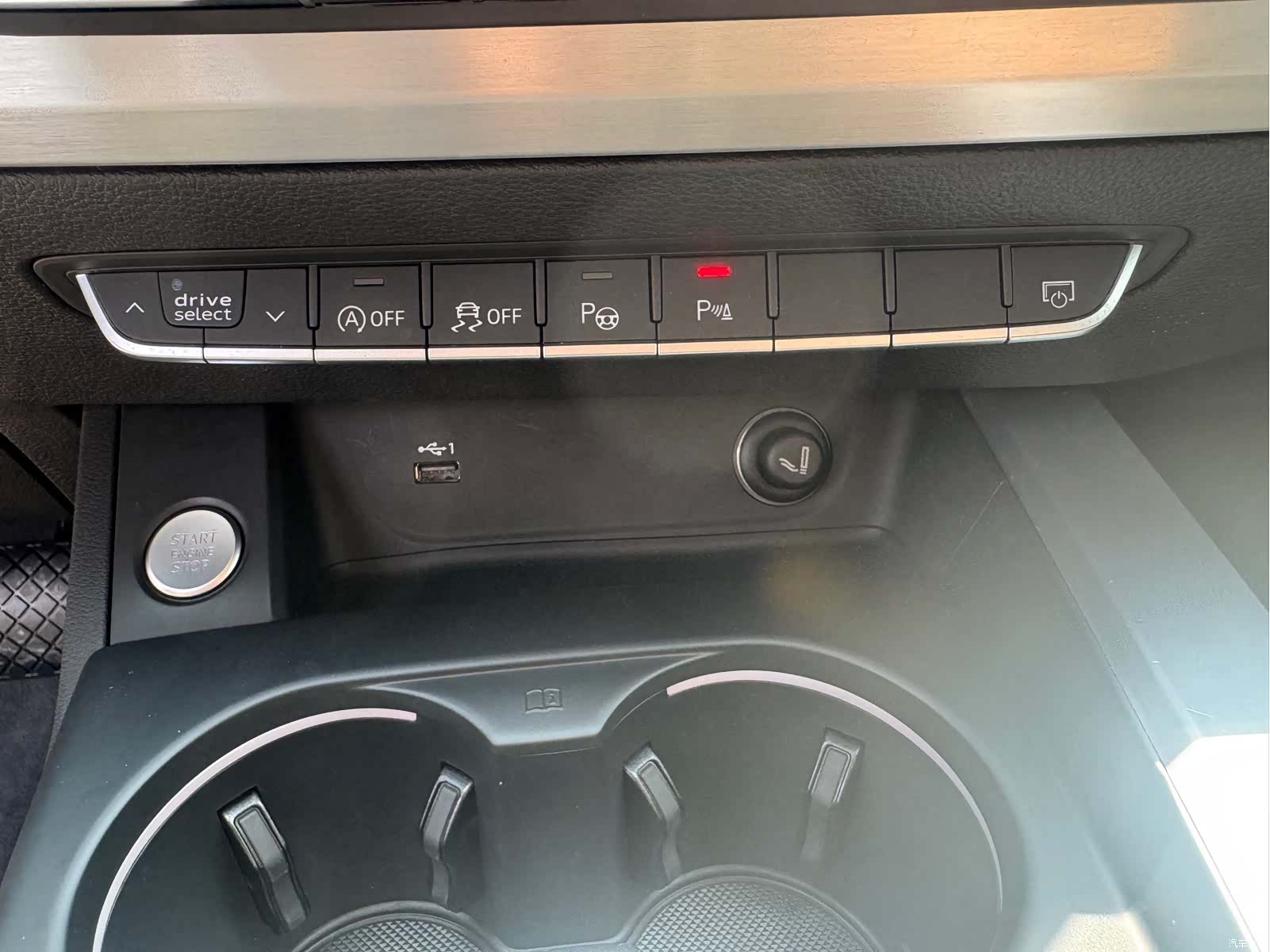 Audi A4L, 2020 15