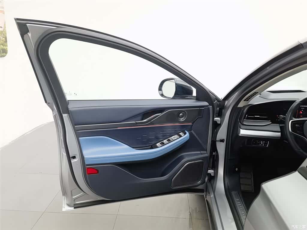 Lincoln Z, 2024 8
