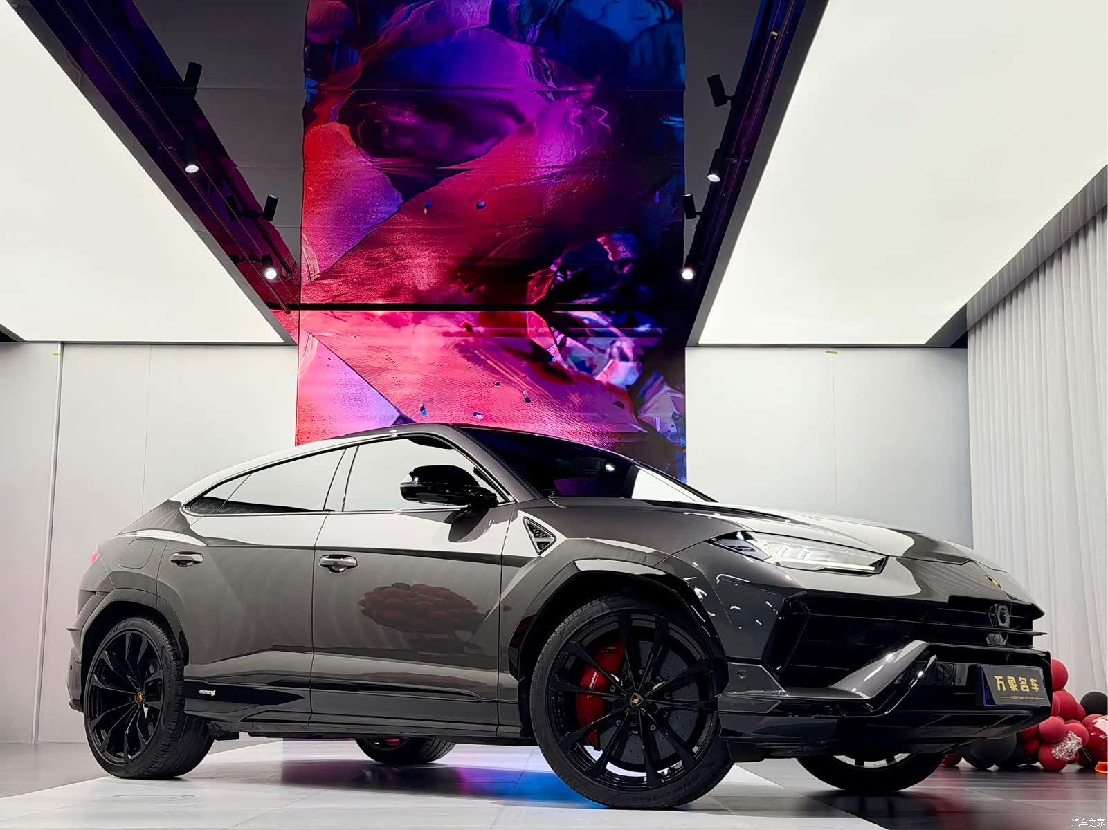 Lamborghini Urus, 2024 12