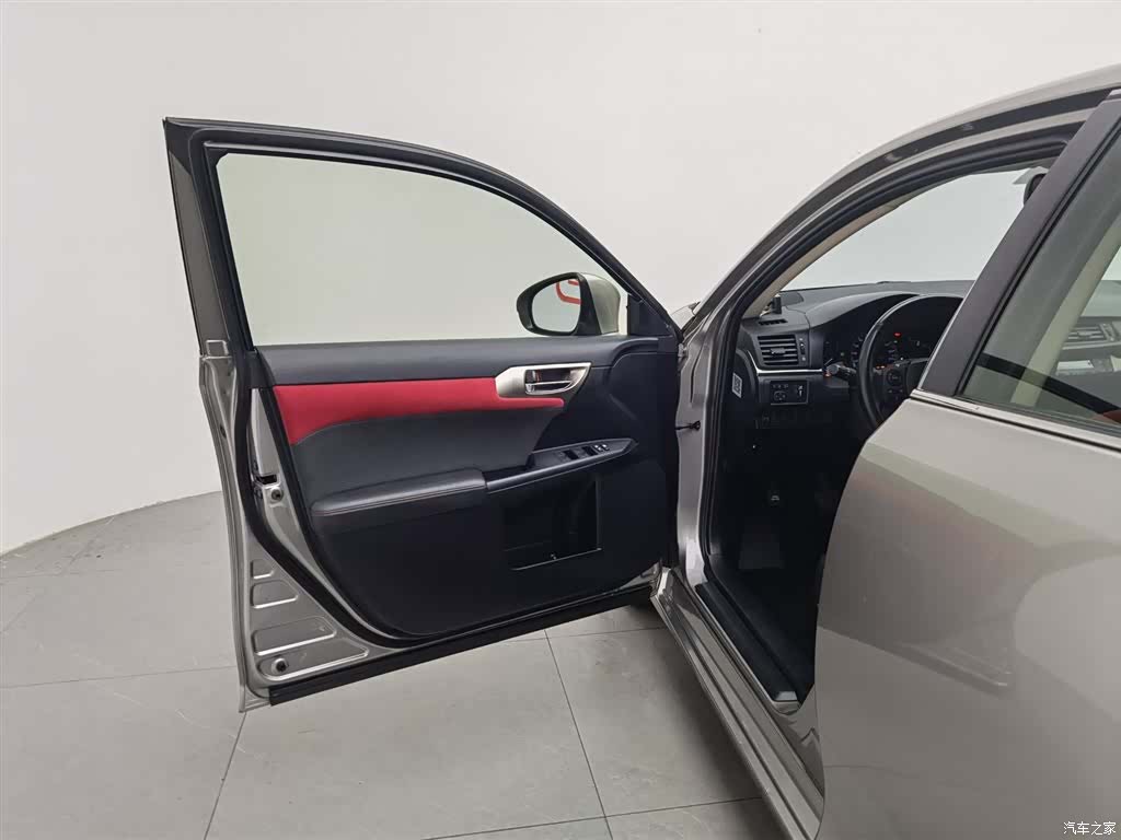 Lexus CT, 2018 8