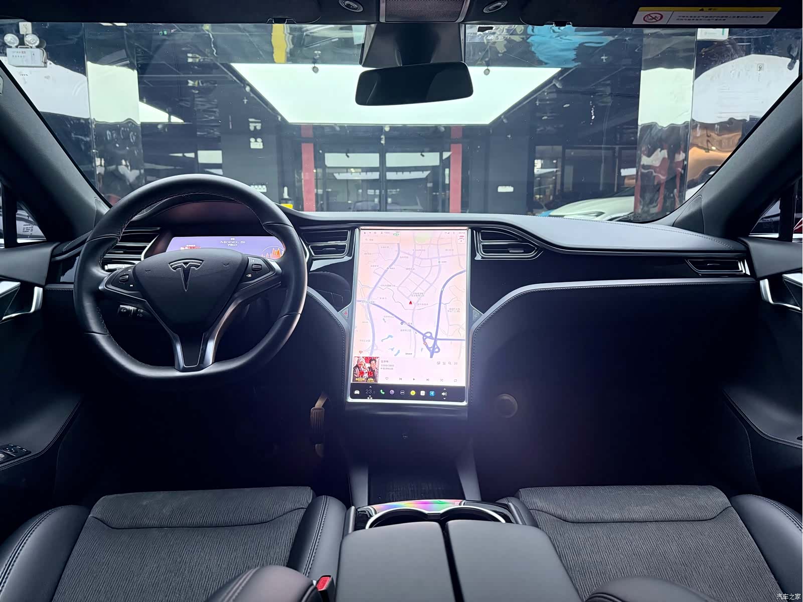 Tesla Model S, 2018 7