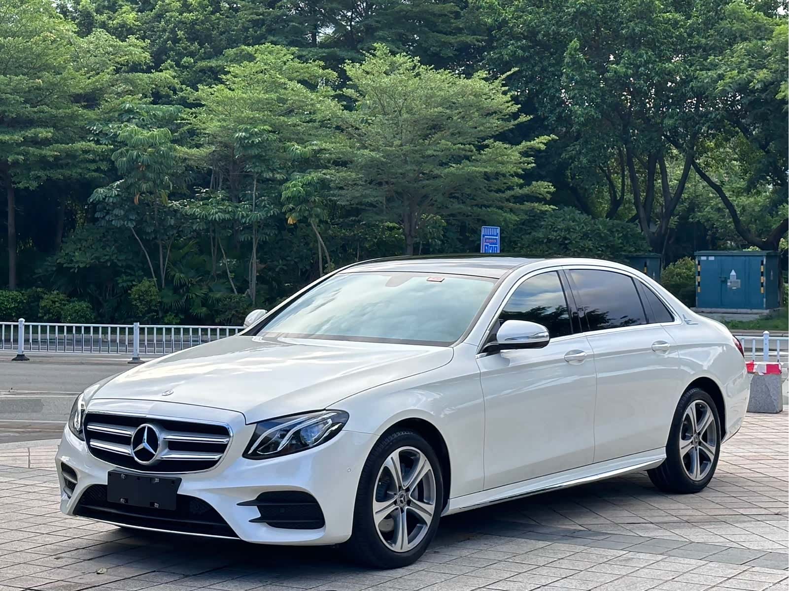 Mercedes-Benz E-Class, 2018 1