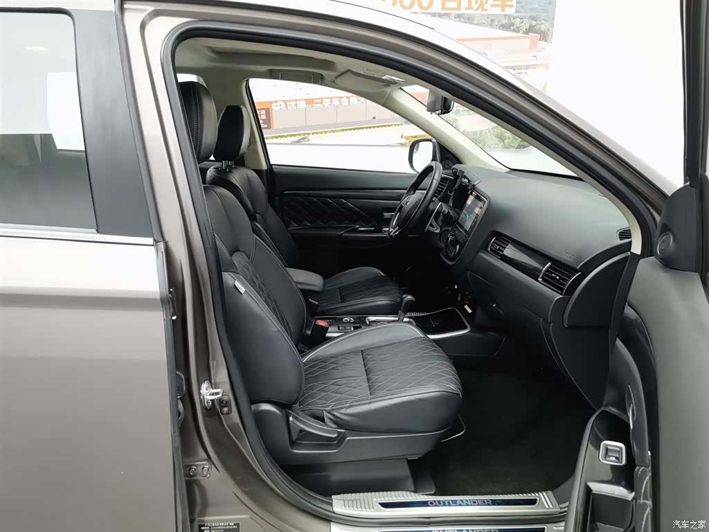 Mitsubishi Outlander, 2021 23