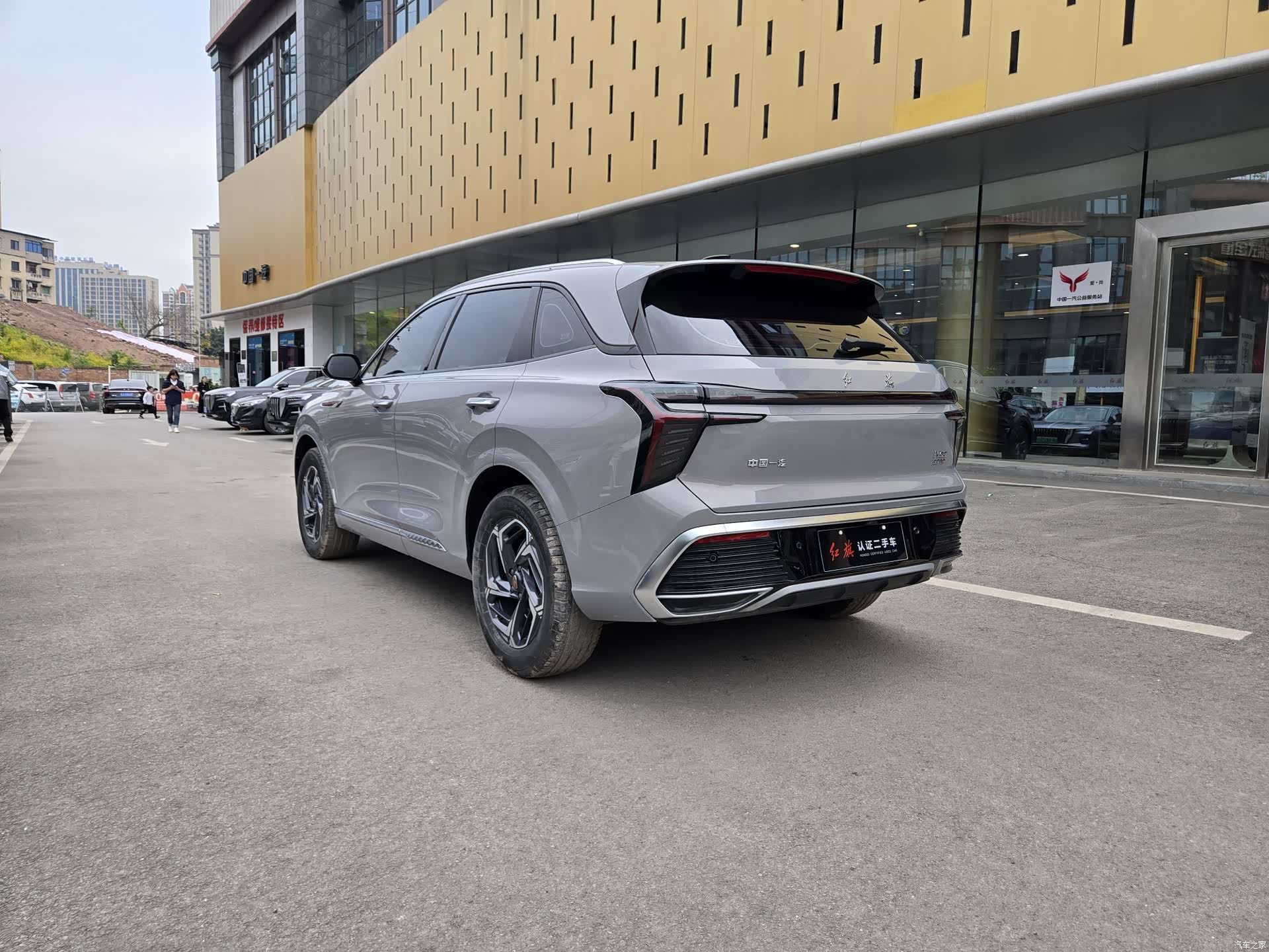 Hongqi HS3, 2024 6