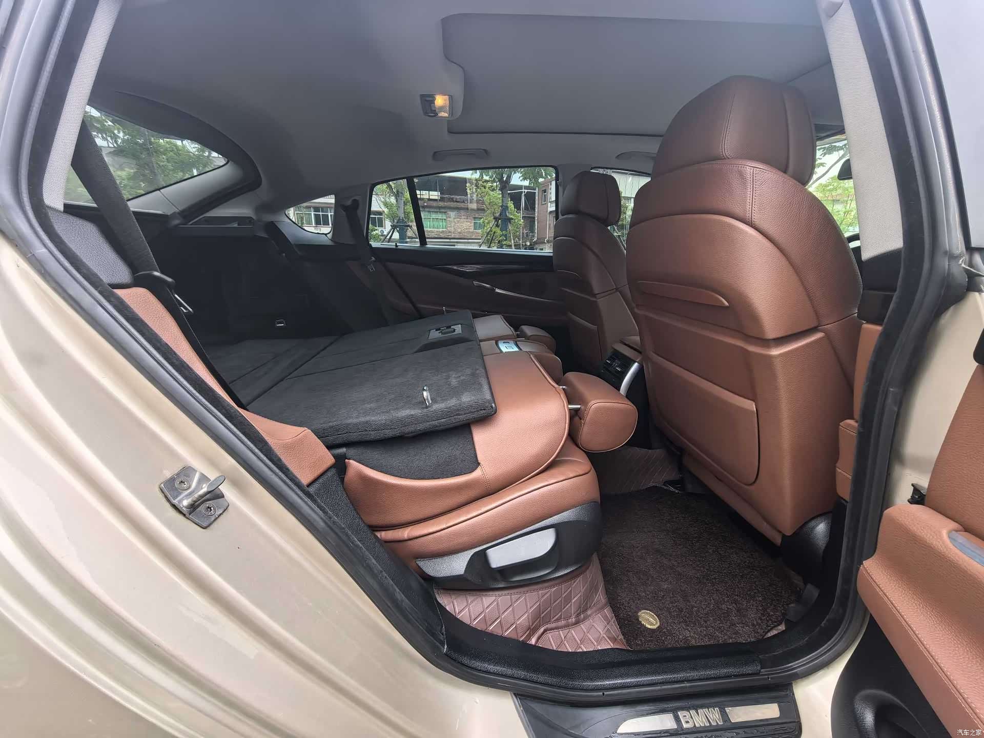 BMW 5 Series, 2011 21