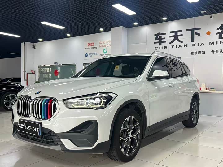 BMW X1 2020 — фото 1