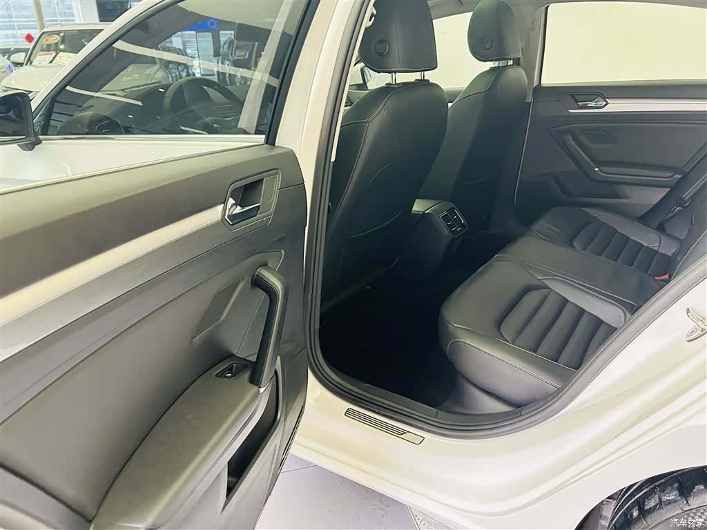 Volkswagen Lamando, 2017 23