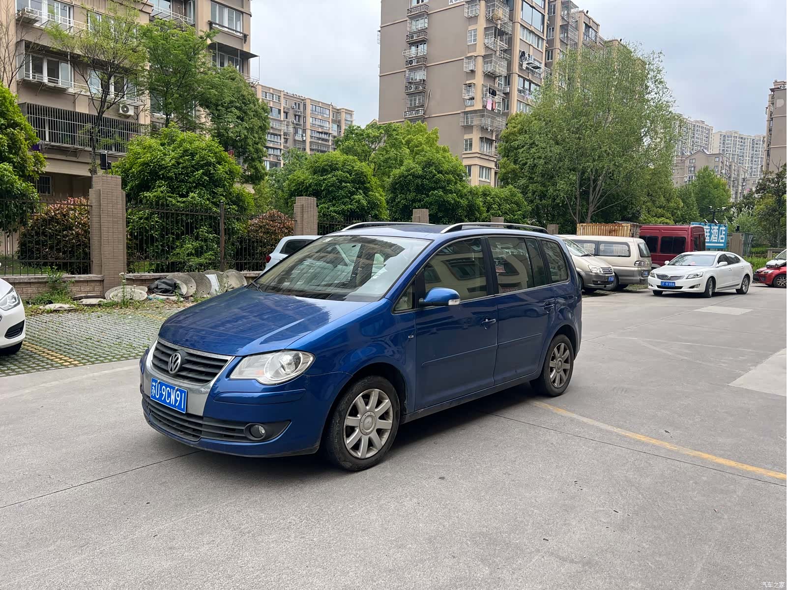 Volkswagen 5, 2010 1