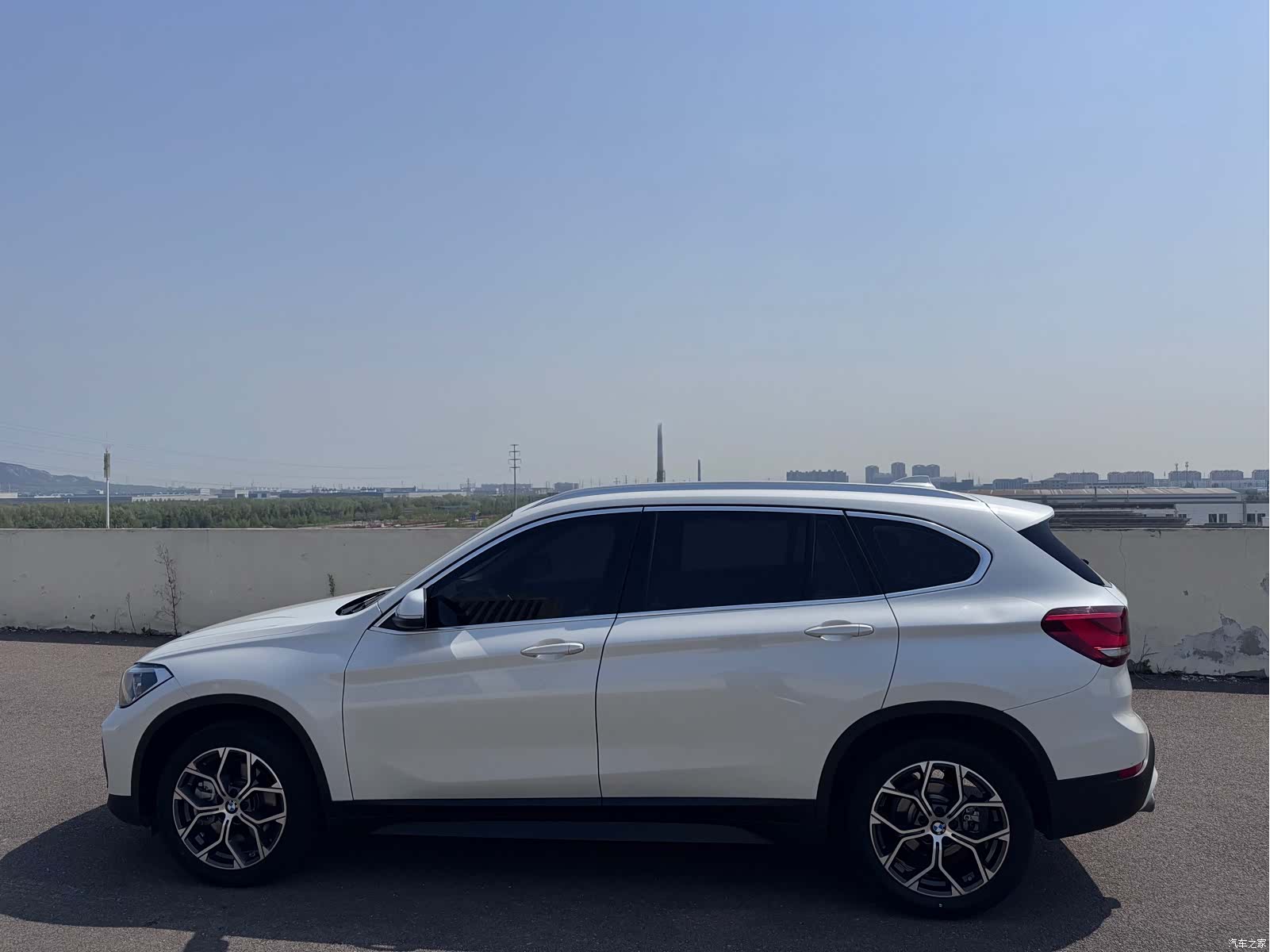 BMW X1, 2023 все фото