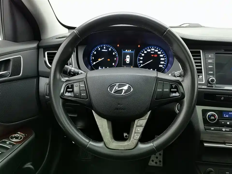 Hyundai Name picture