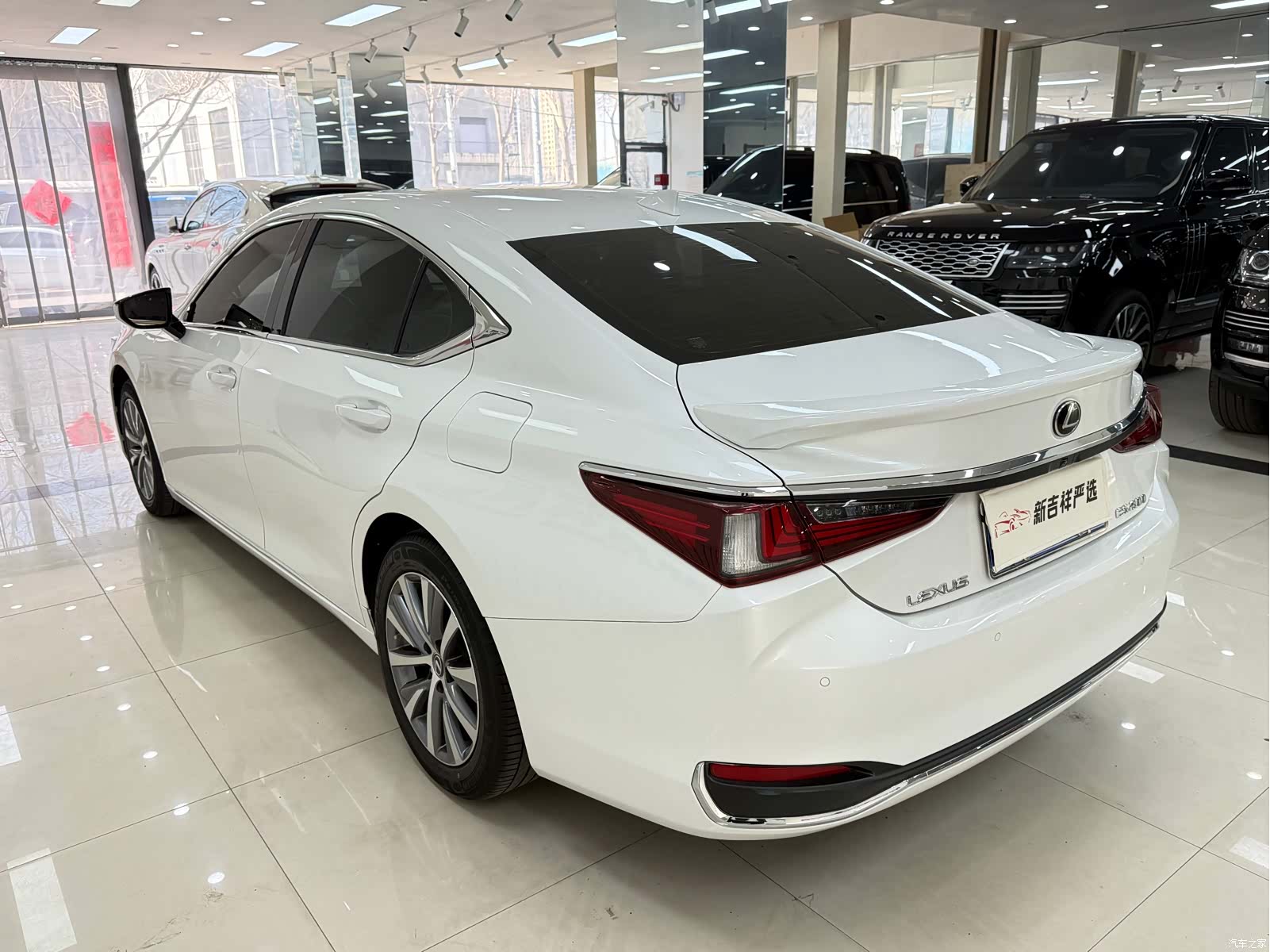 Lexus ES, 2019 16