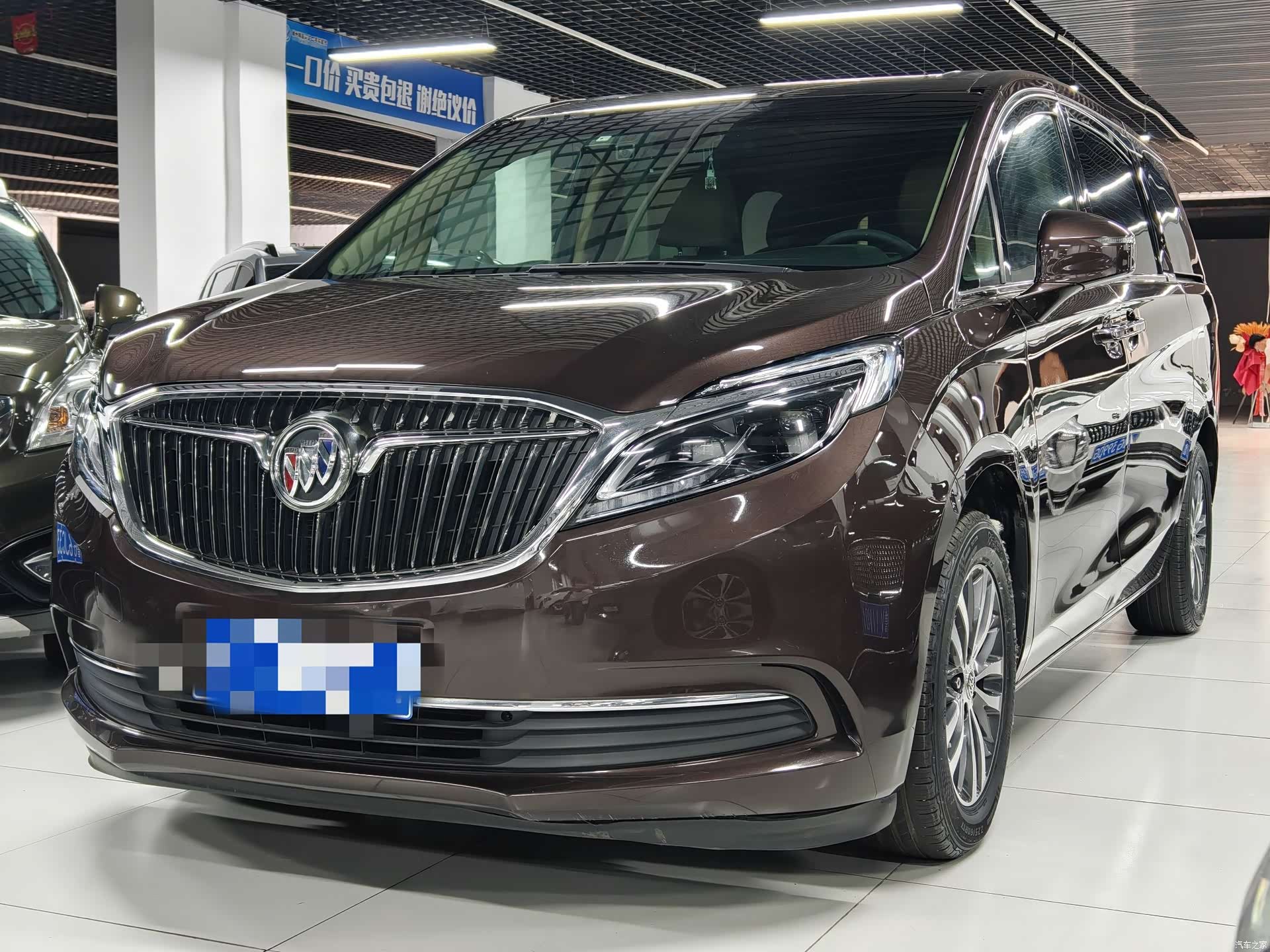 Buick GL8, 2019 1