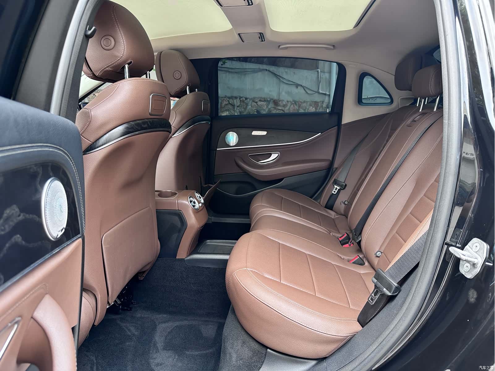 Mercedes-Benz E-Class, 2018 10