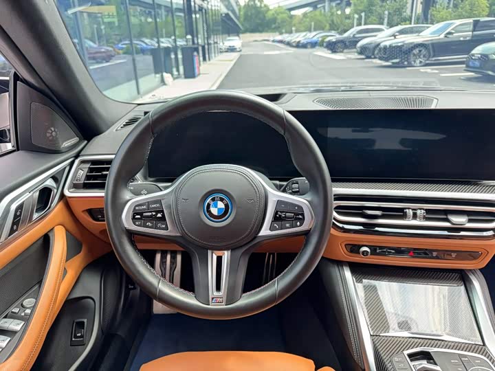BMW i4 2022 M5 0