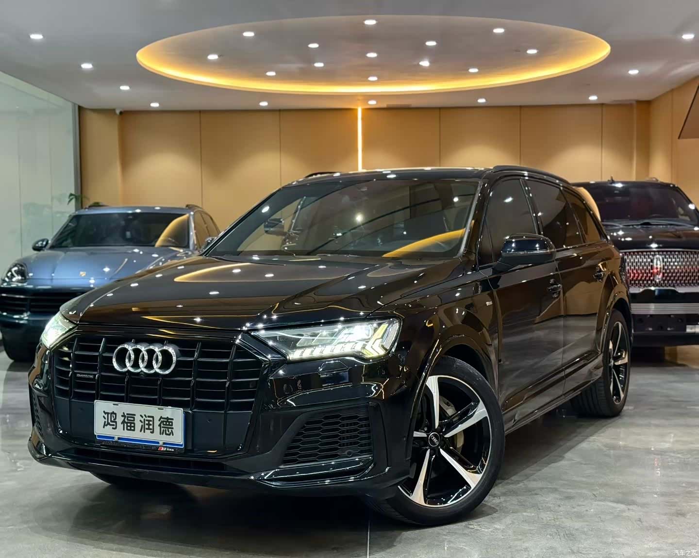 Audi Q7, 2020 все фото
