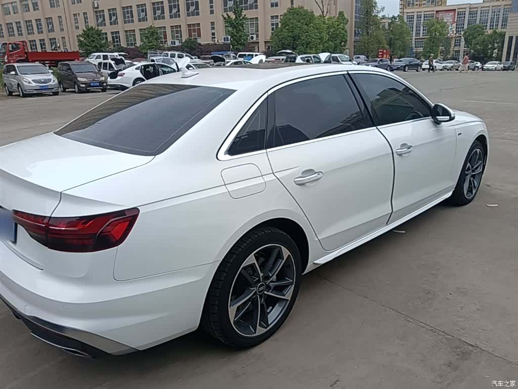 Audi A4L, 2022 7