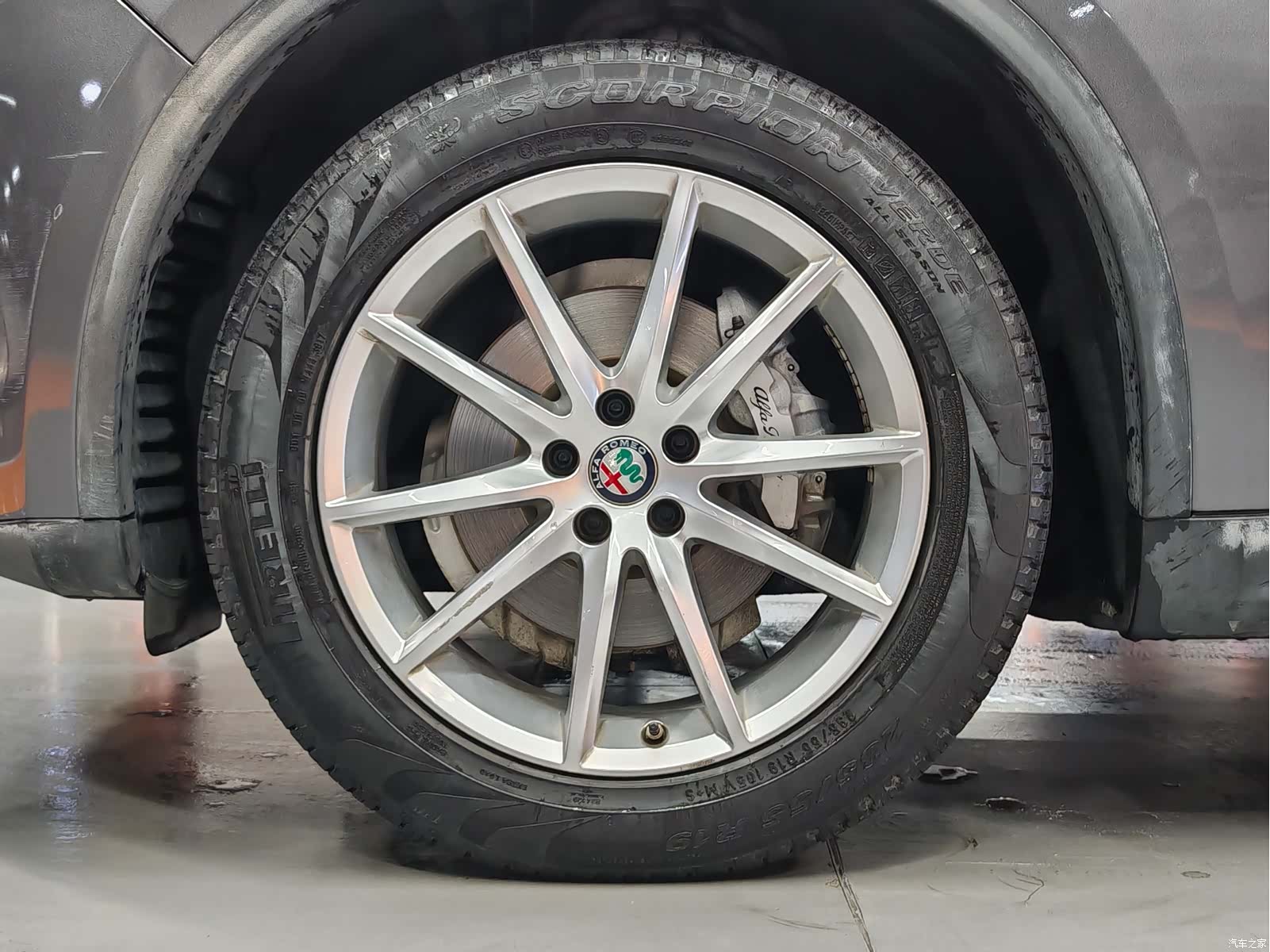 Alfa Romeo Stelvio, 2018 6