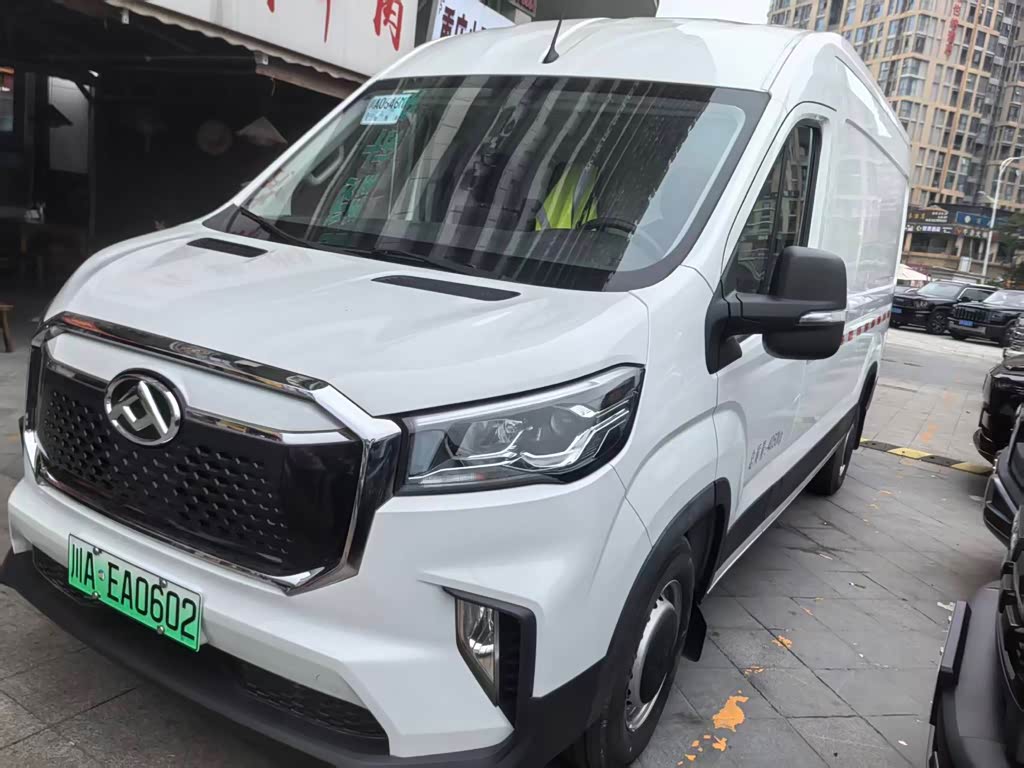 Maxus EV90