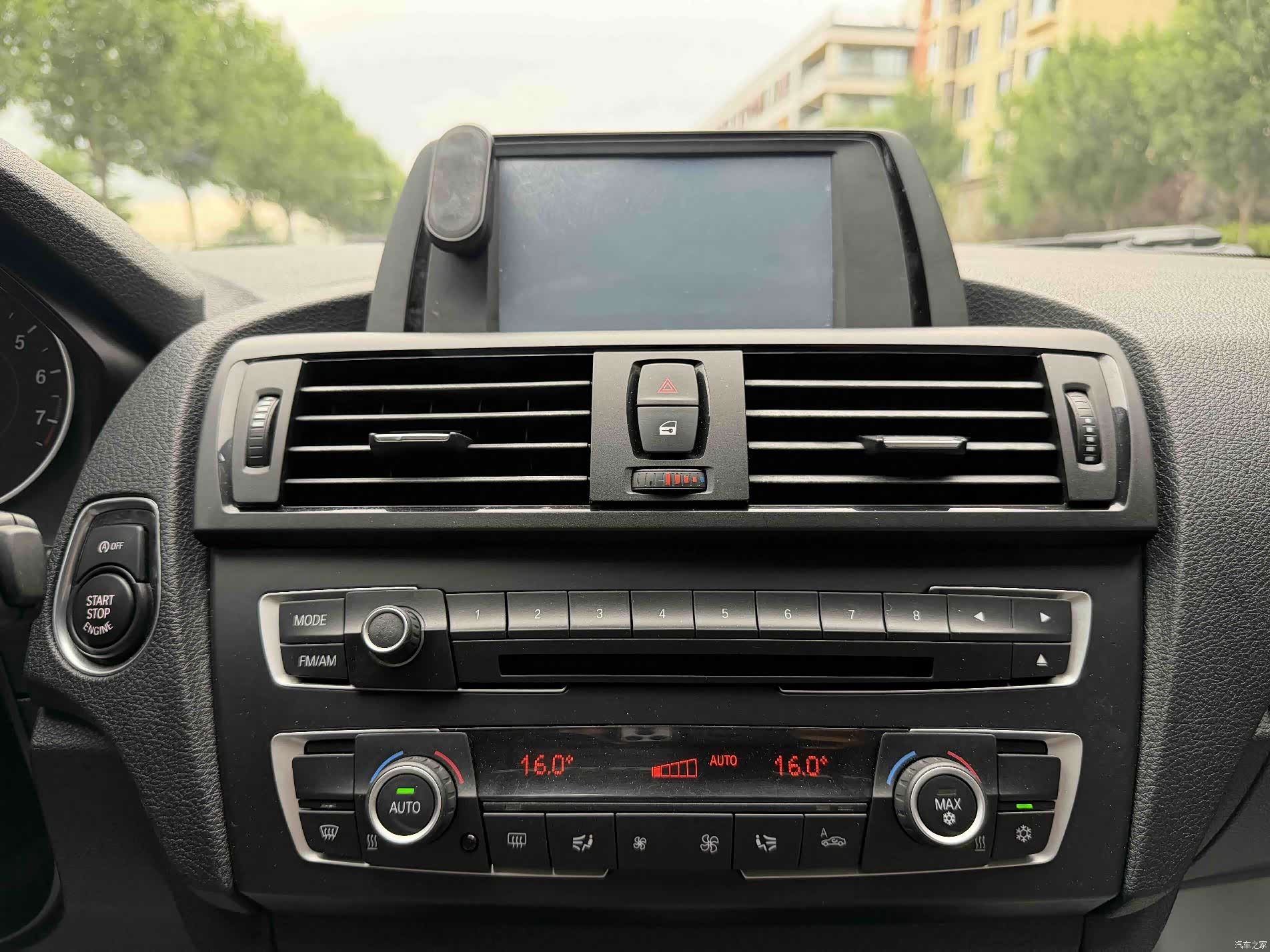 BMW 1 Series, 2012 21