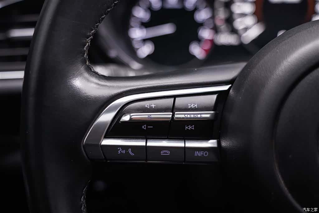 Mazda CX-30, 2021 32