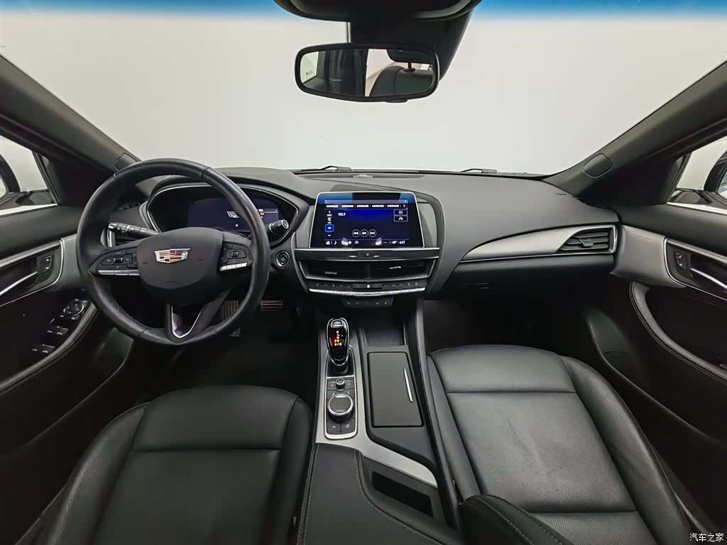 Cadillac CT5, 2022 все фото