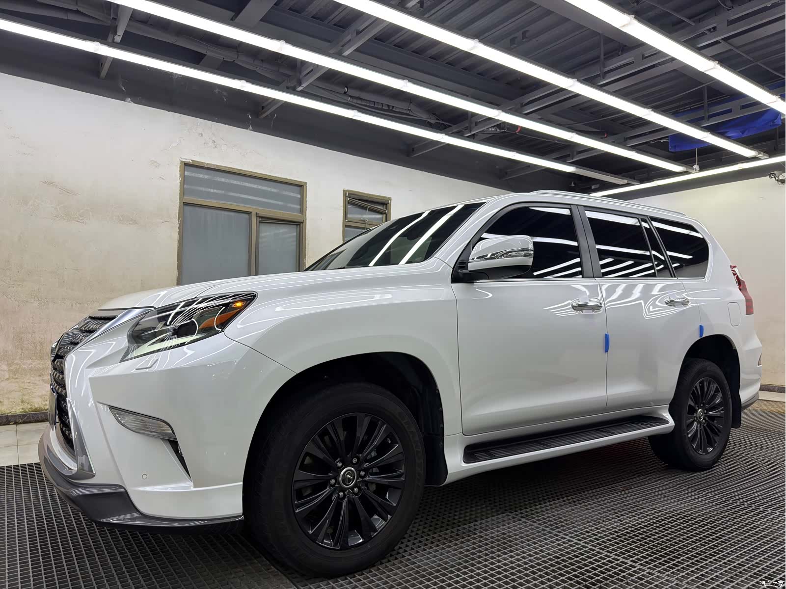 Lexus GX, 2023 3