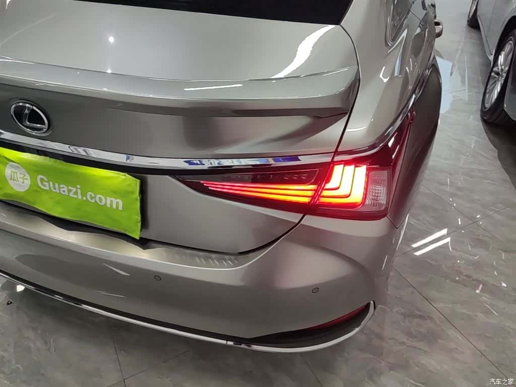 Lexus ES, 2024 8