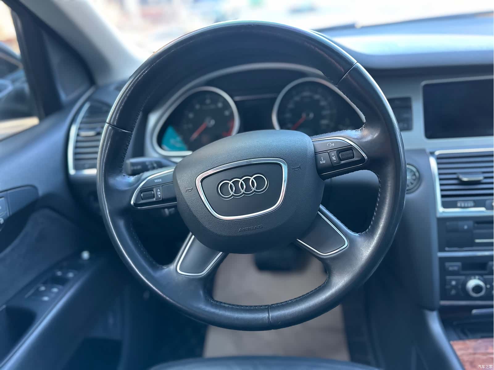 Audi Q7, 2013 11