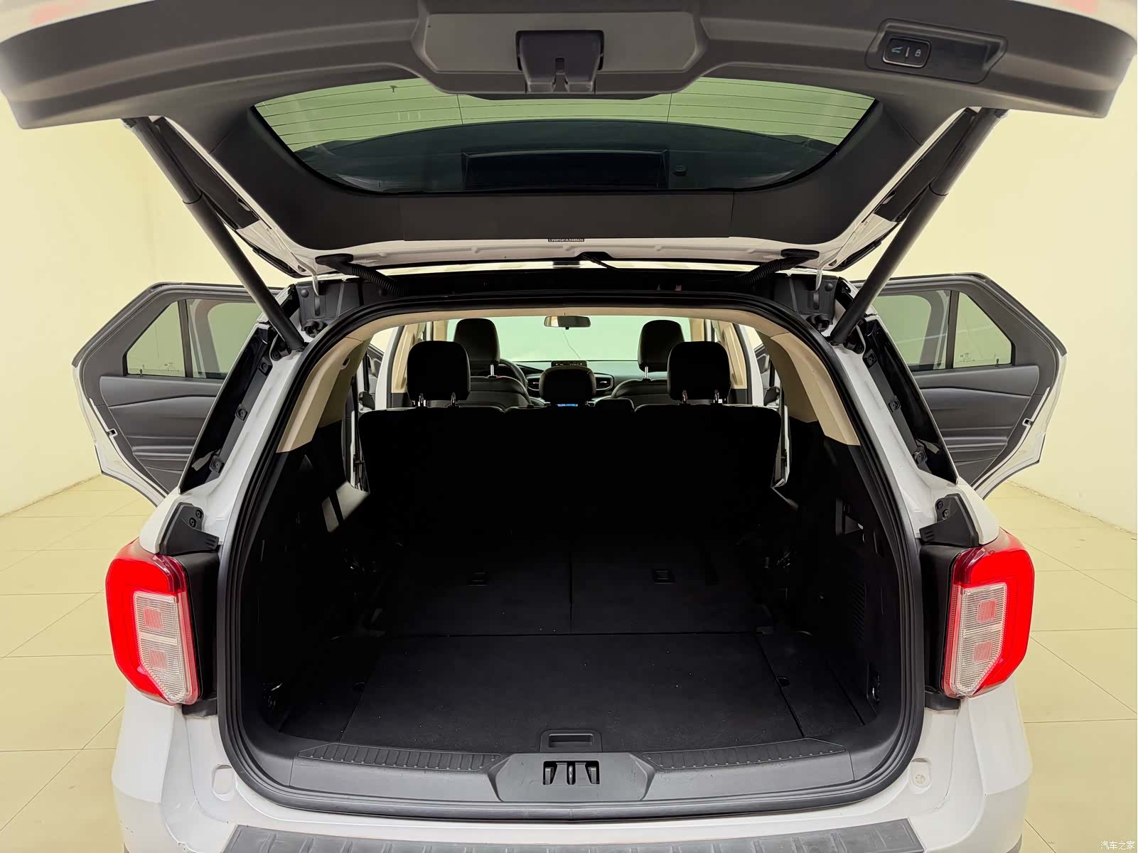 Ford Explorer, 2020 17