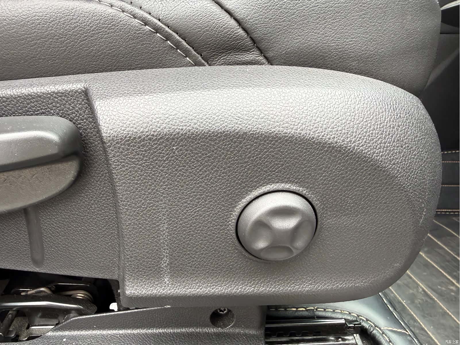 Buick Envision Plus, 2021 26