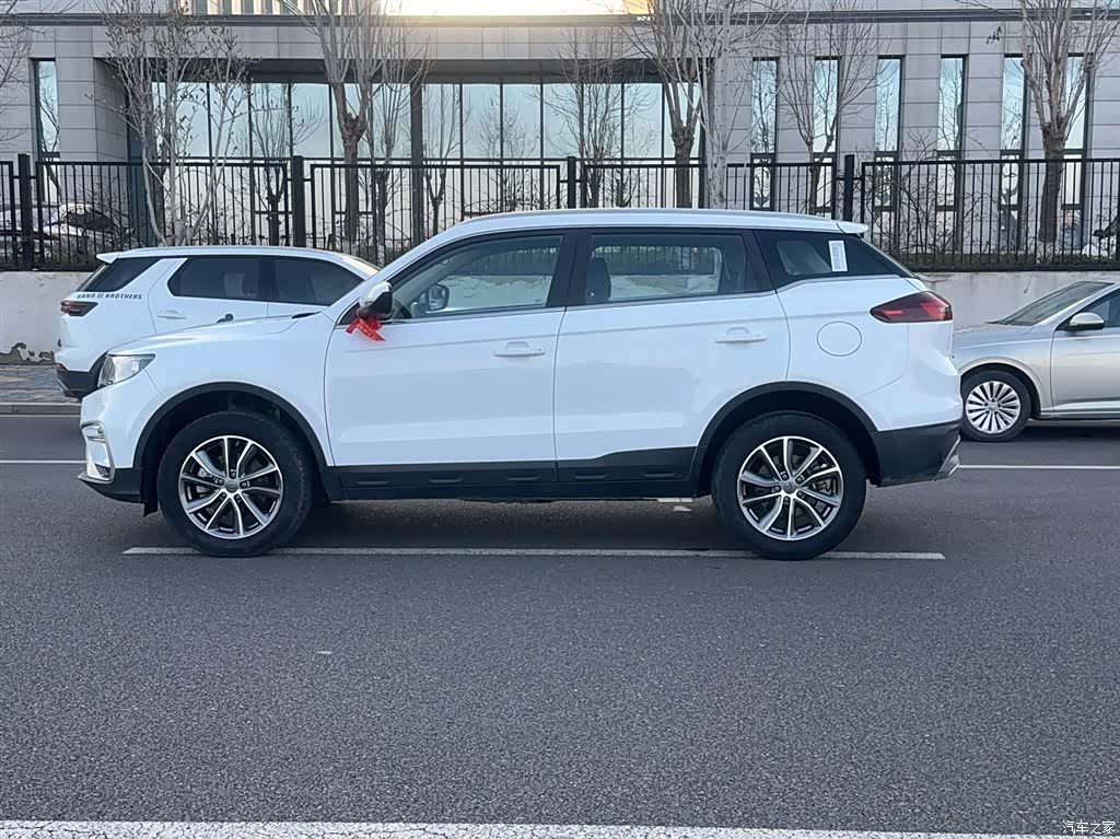 Geely Boyue, 2022 25