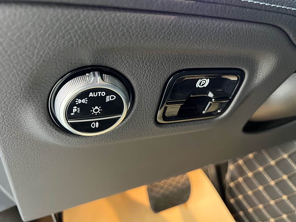 Mercedes-Benz EQE Mercedes-Benz EQE