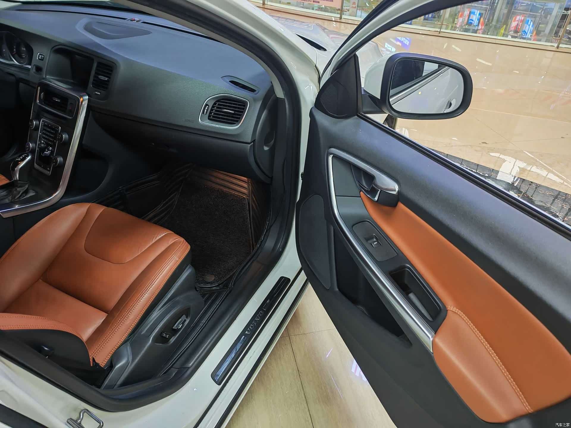 Volvo S60, 2014 6