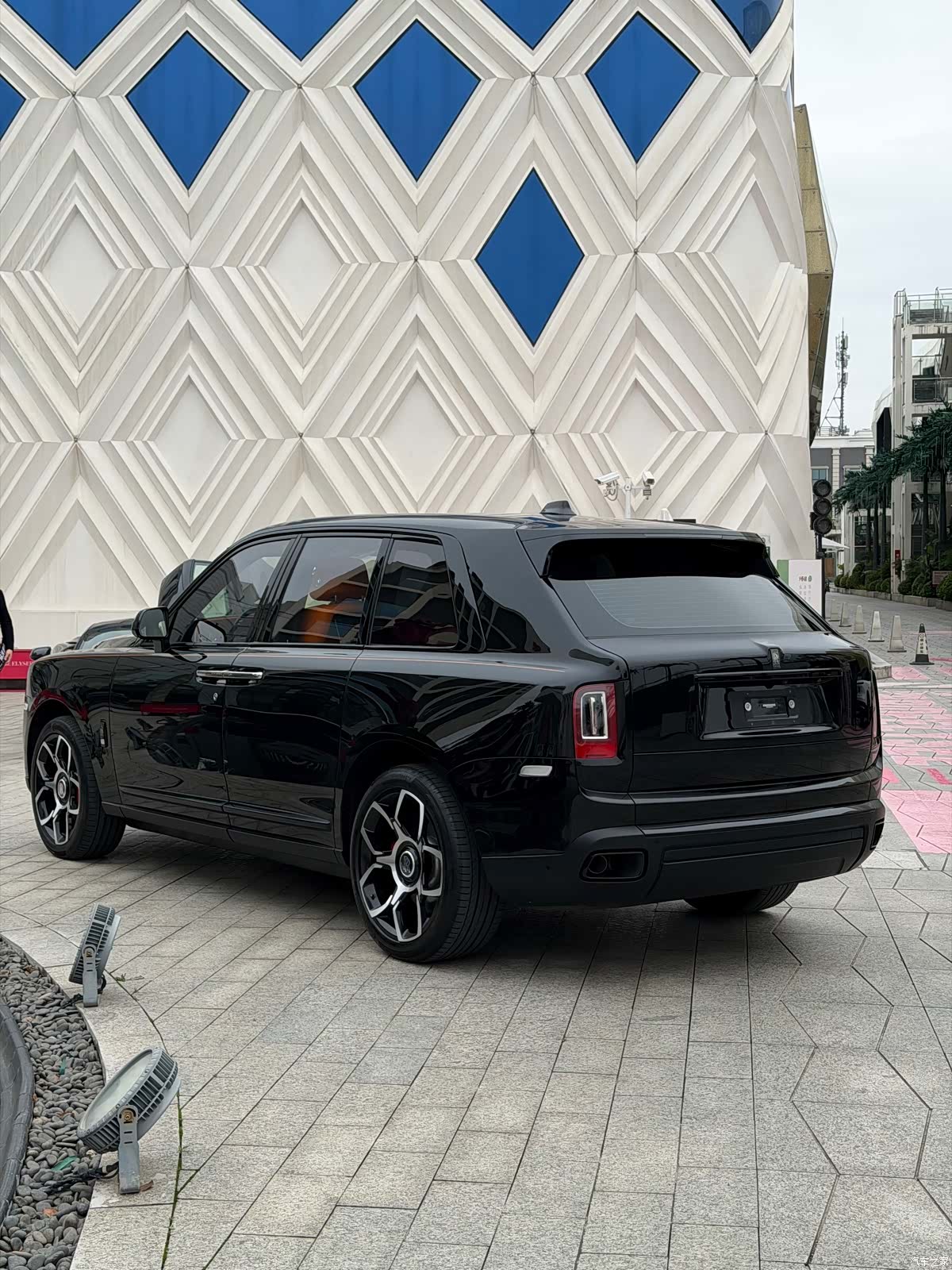 Rolls-Royce Cullinan, 2022 13
