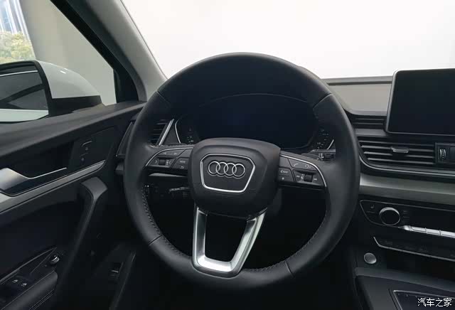 Audi Q5L, 2021 4