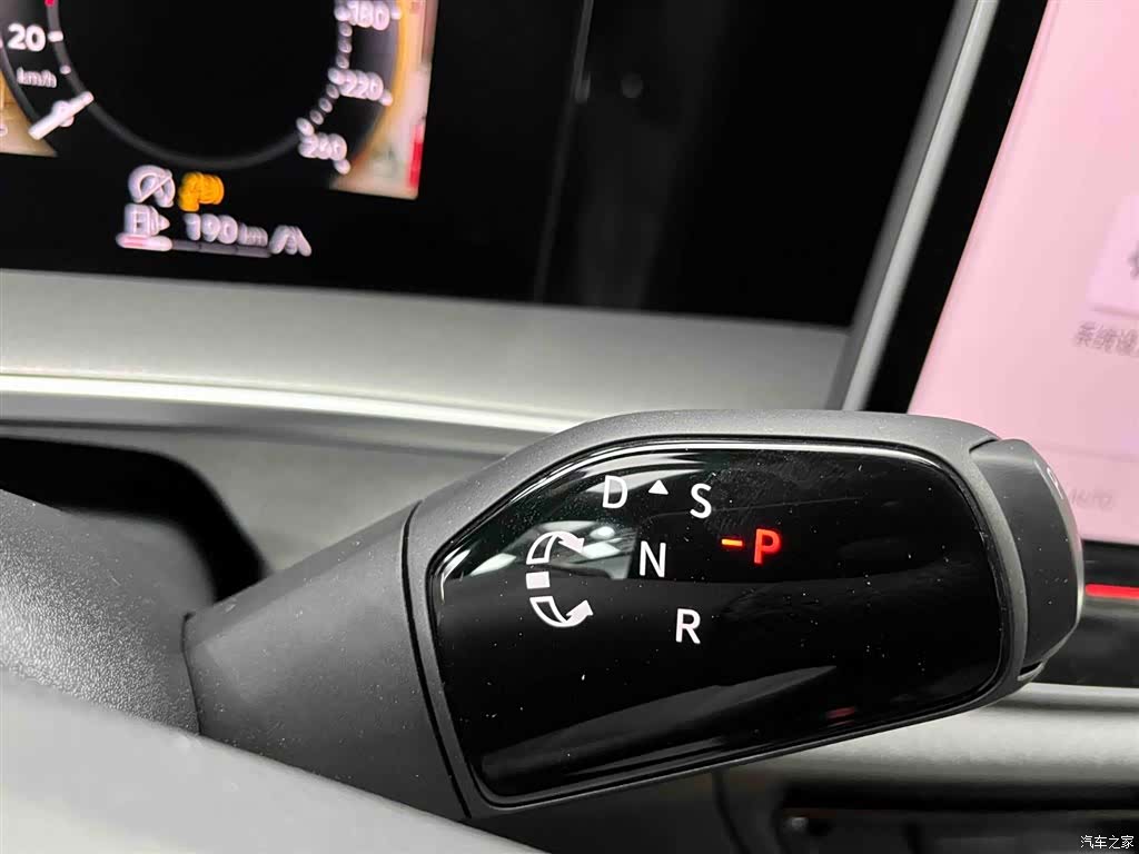 Volkswagen Tayron, 2025 все фото